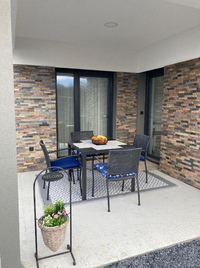 Apartman Nad Prehradou Frýdek-Místek Exterior foto